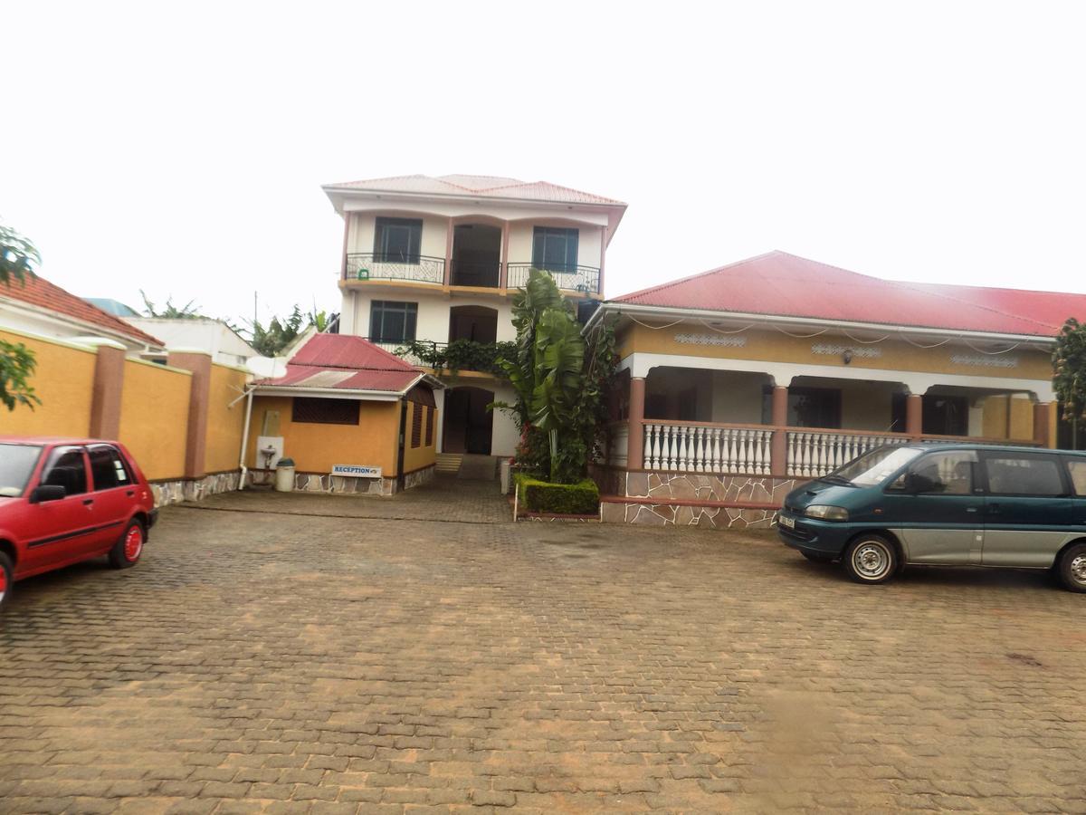 Rhino Motel Mbarara Exteriér fotografie